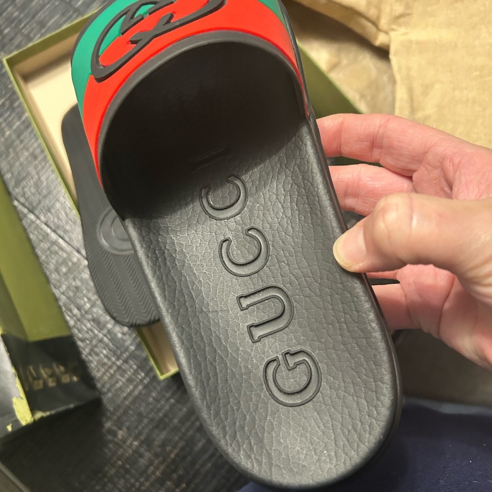 Gucci Black and Green Slides with Red Accent - Picture 5 of 9